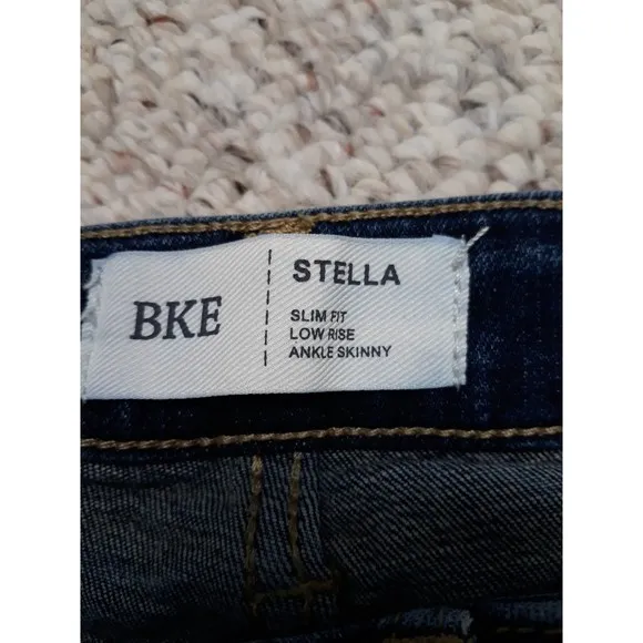 28 BKE Slim Fit Low Rise Ankle Skinny Dark Wash Distressed Raw Hem