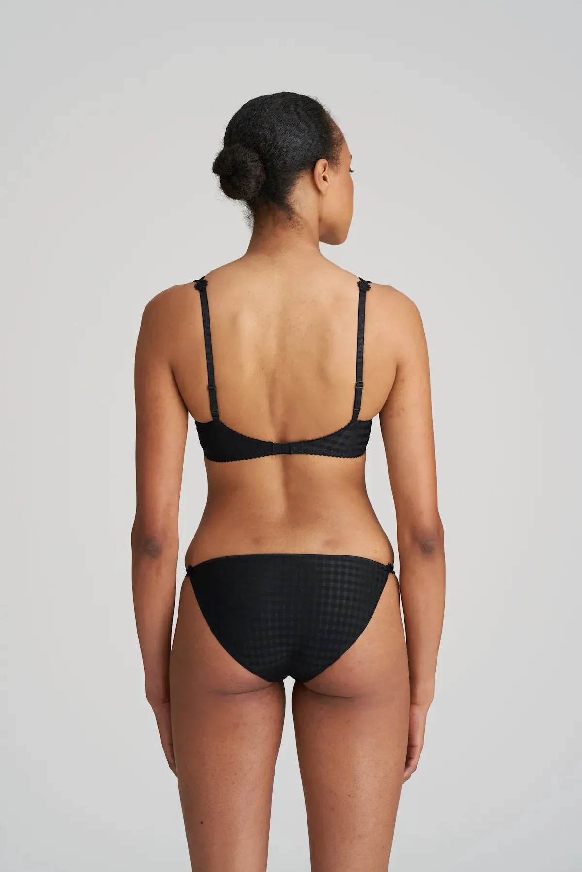Avero Padded Plunge Bra In Black - Marie Jo