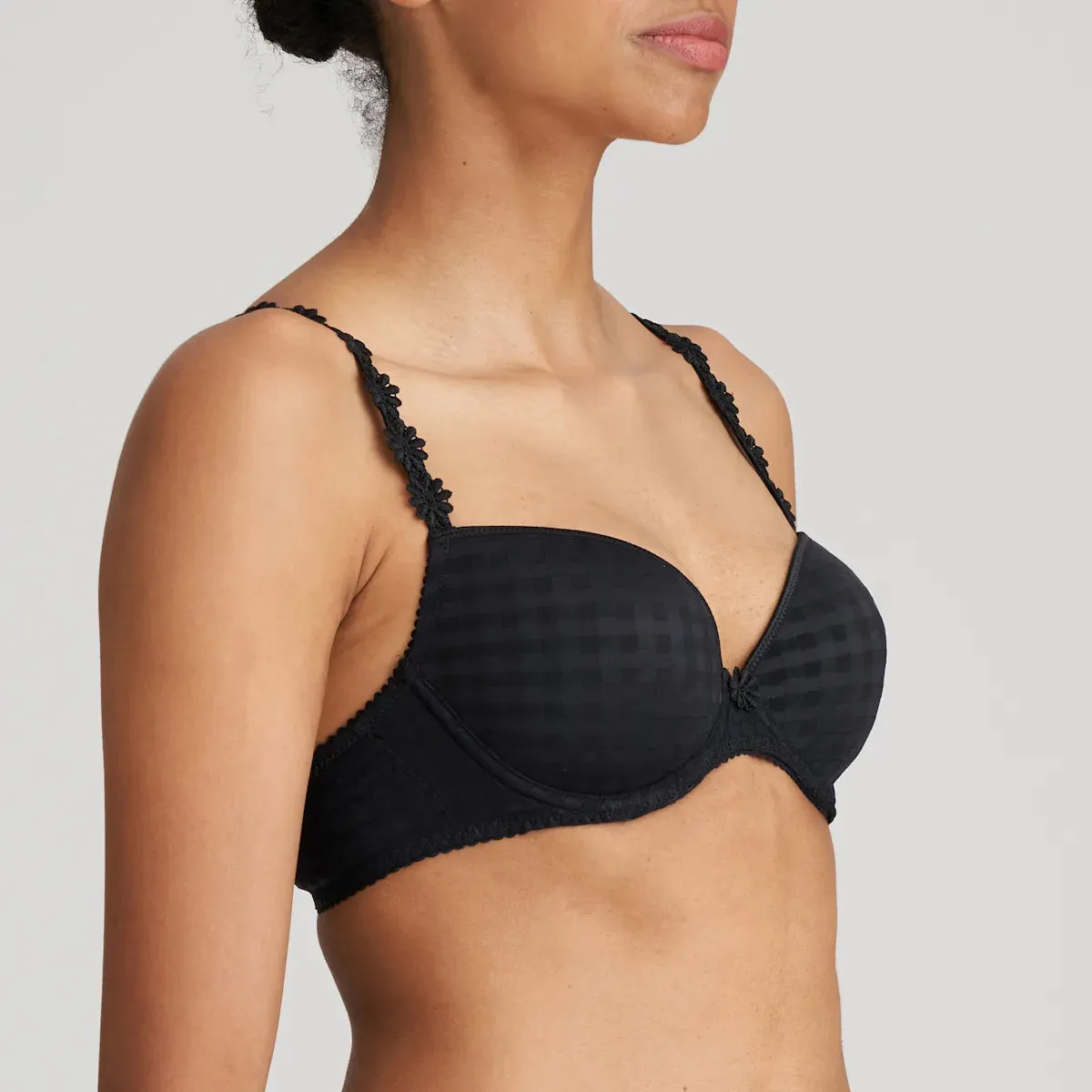 Avero Padded Plunge Bra In Black - Marie Jo