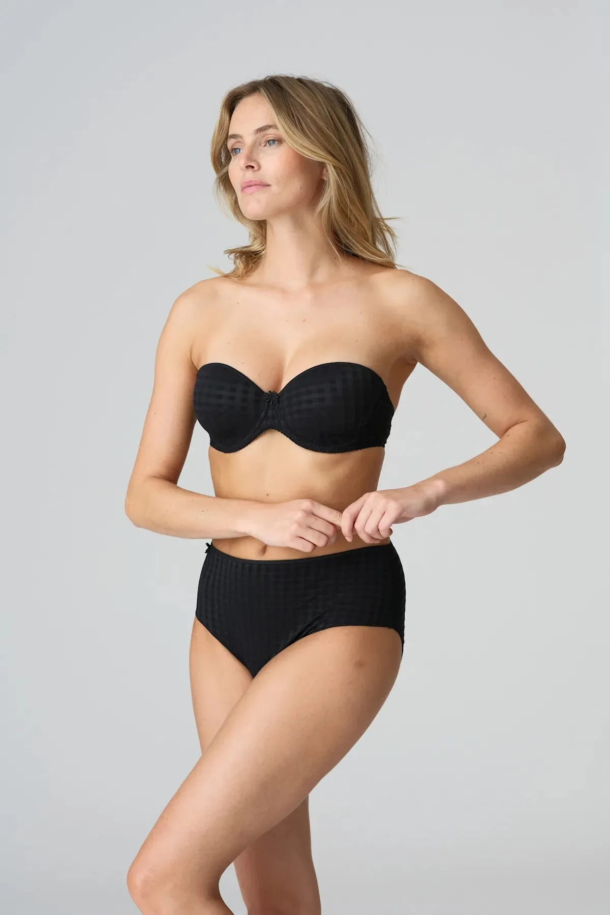 Avero Padded Strapless Bra In Black - Marie Jo