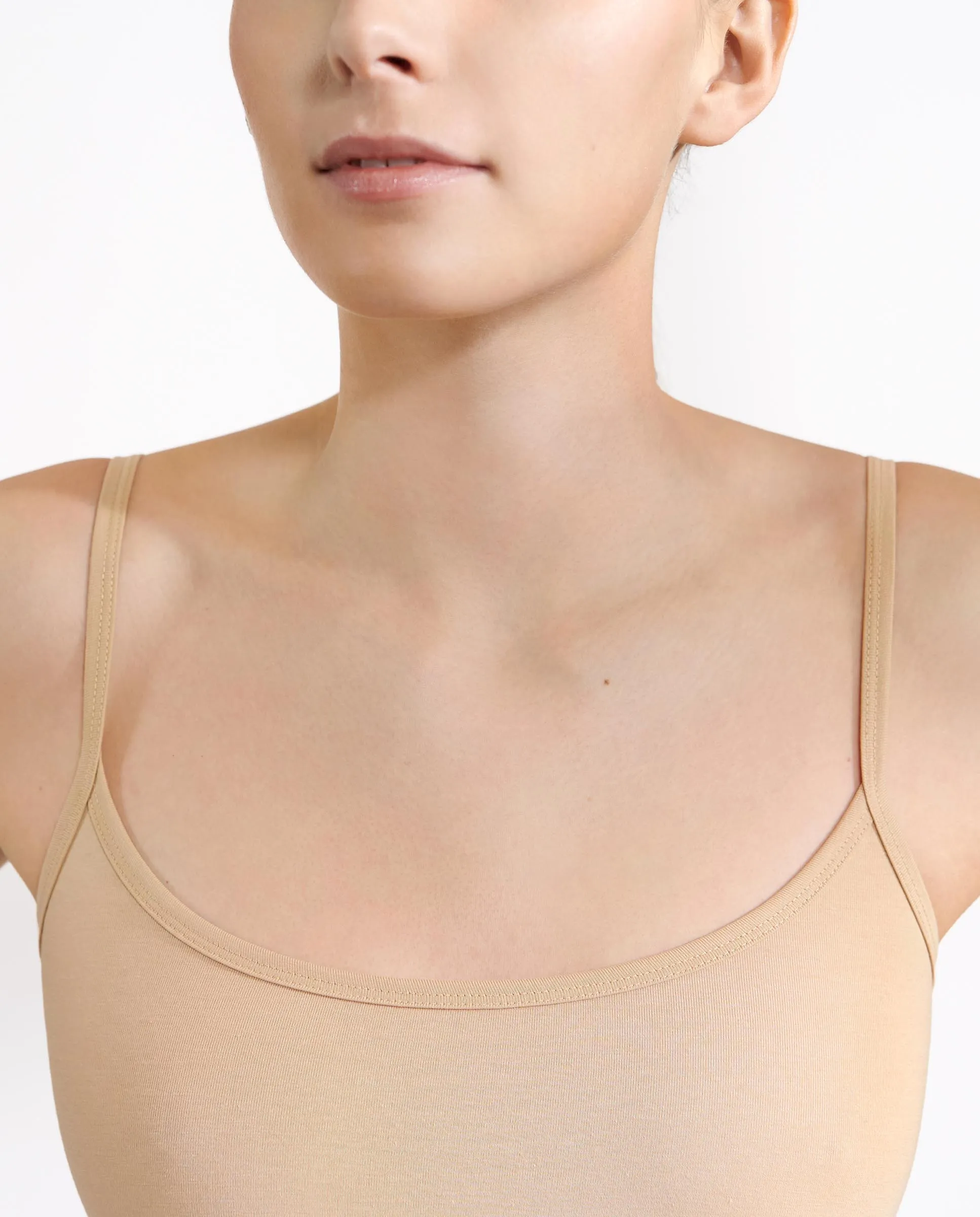 Camiseta de tirantes elásticos beige
