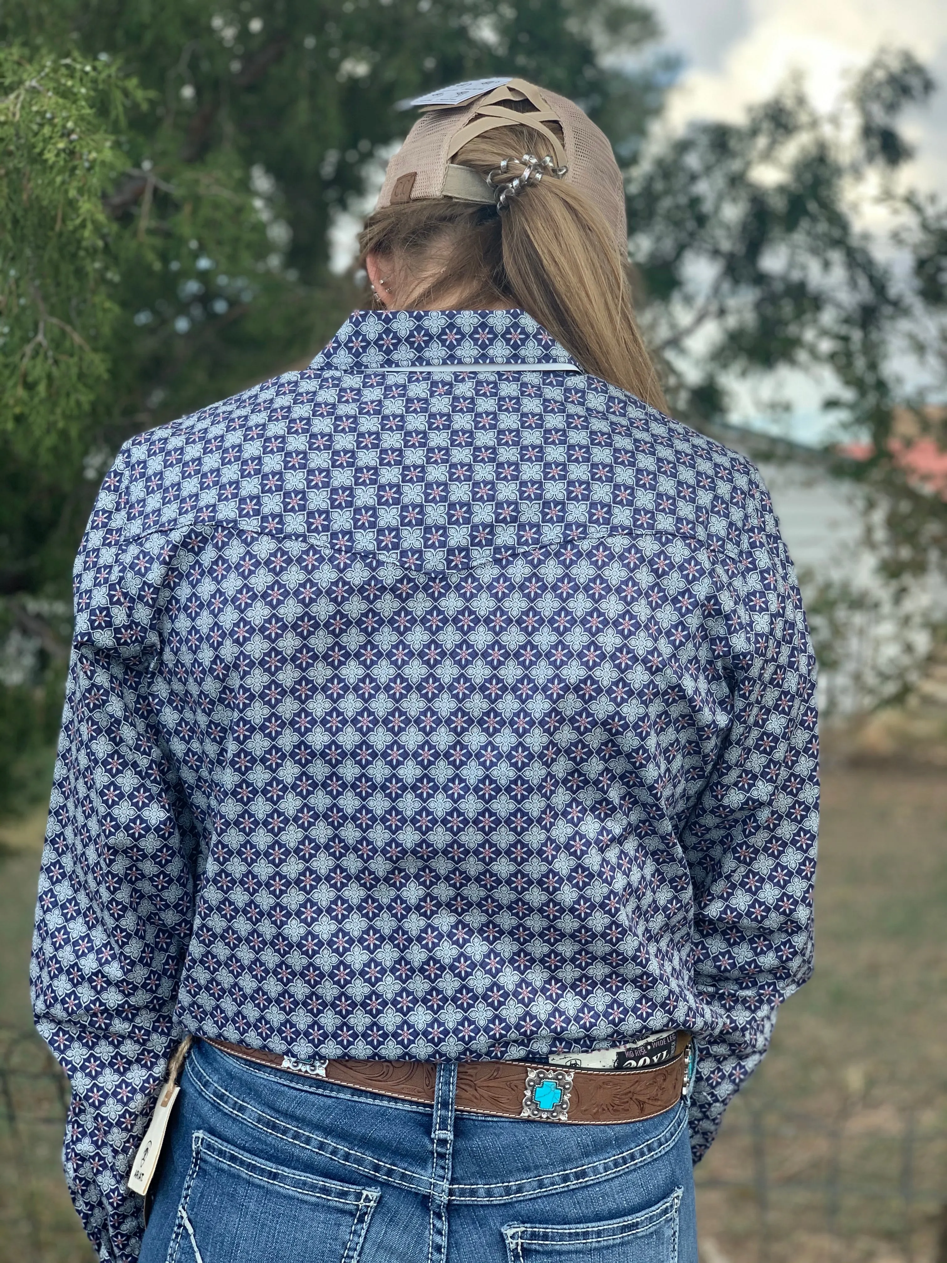 Cinch Women's Blue Print Long Sleeve Snap Front Shirt