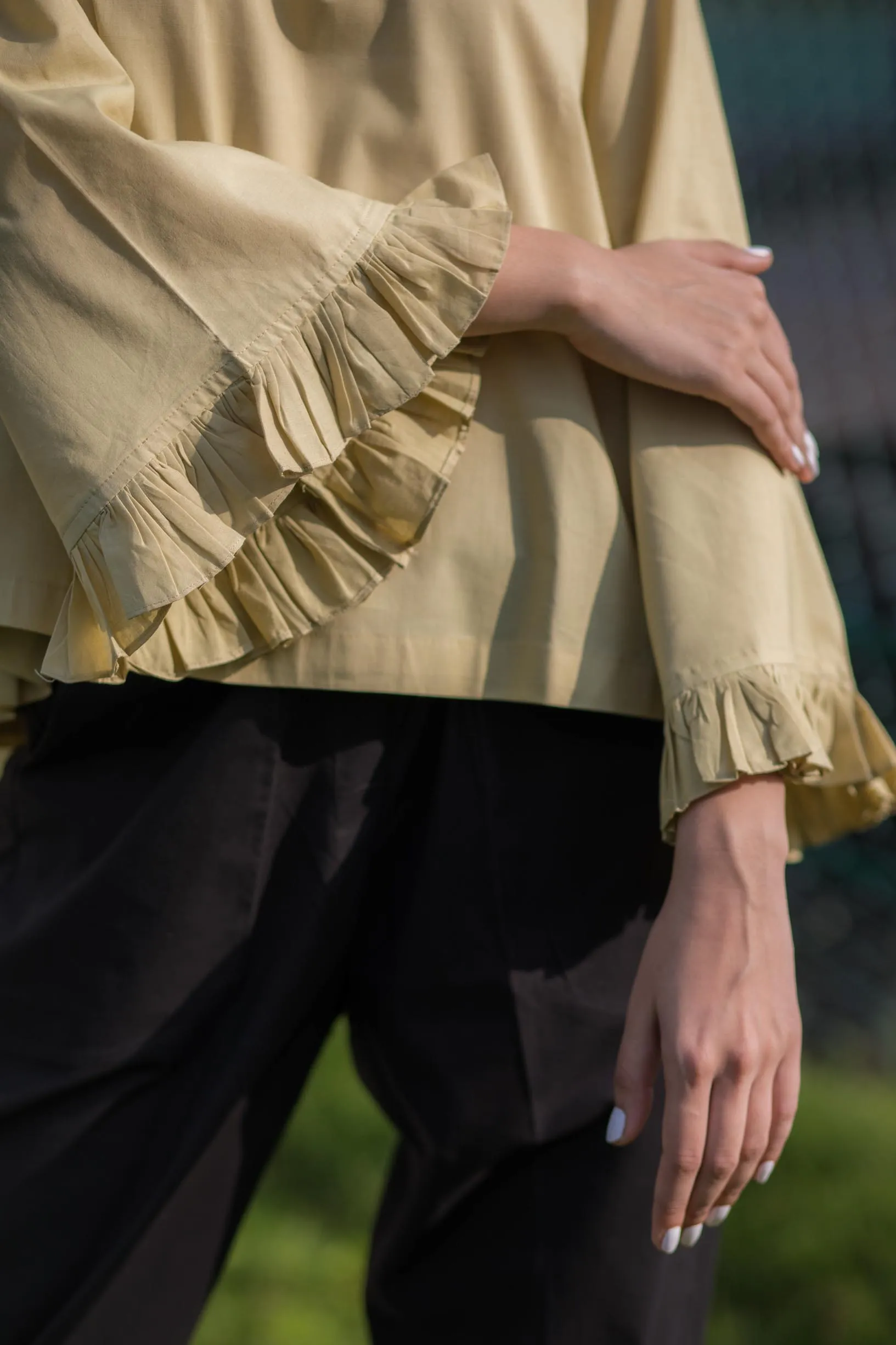 Dahlia Bell-sleeves Top