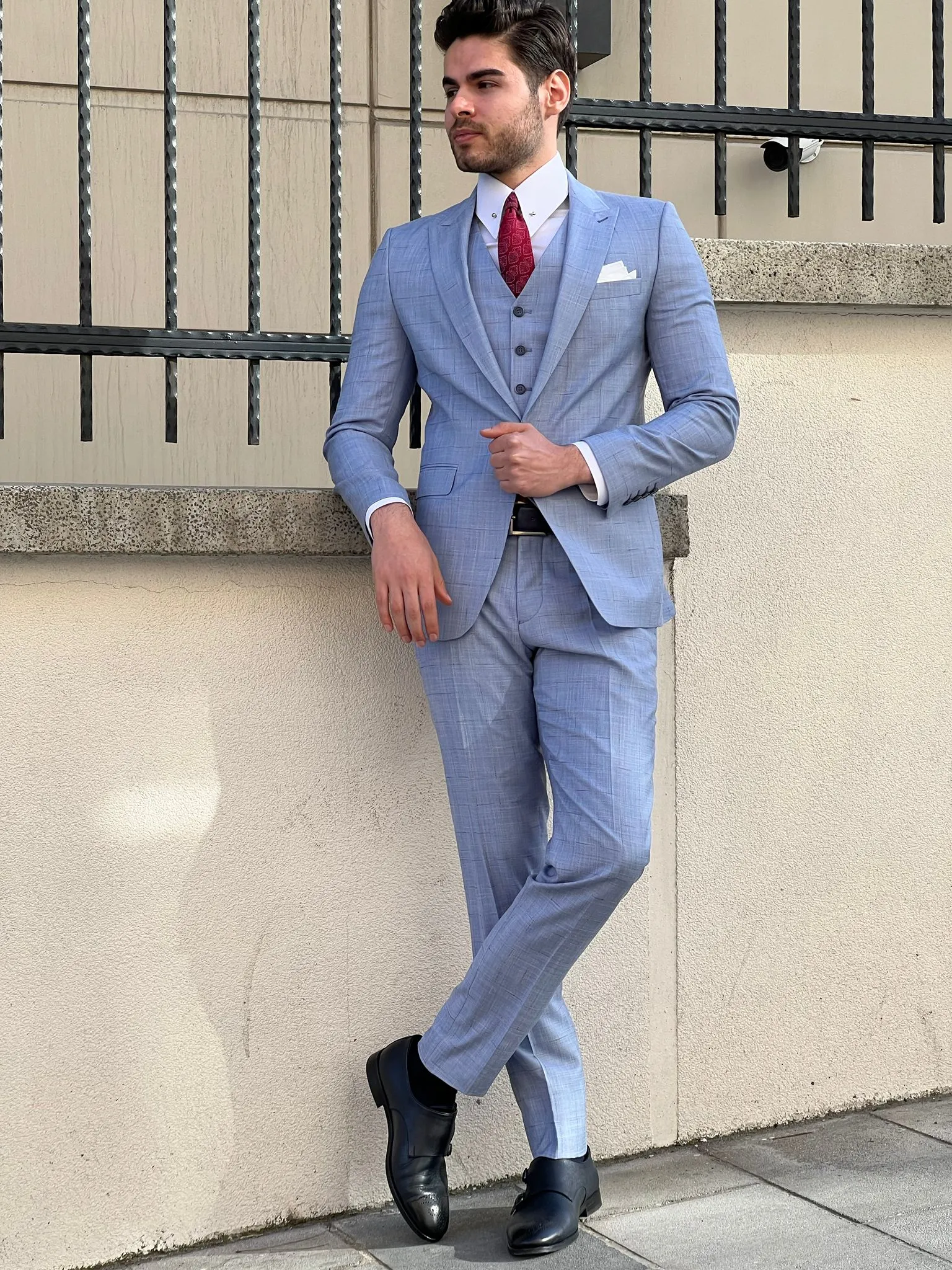Edmond Blue Peak Lapel Plaid Wool Suit for the Modern Man