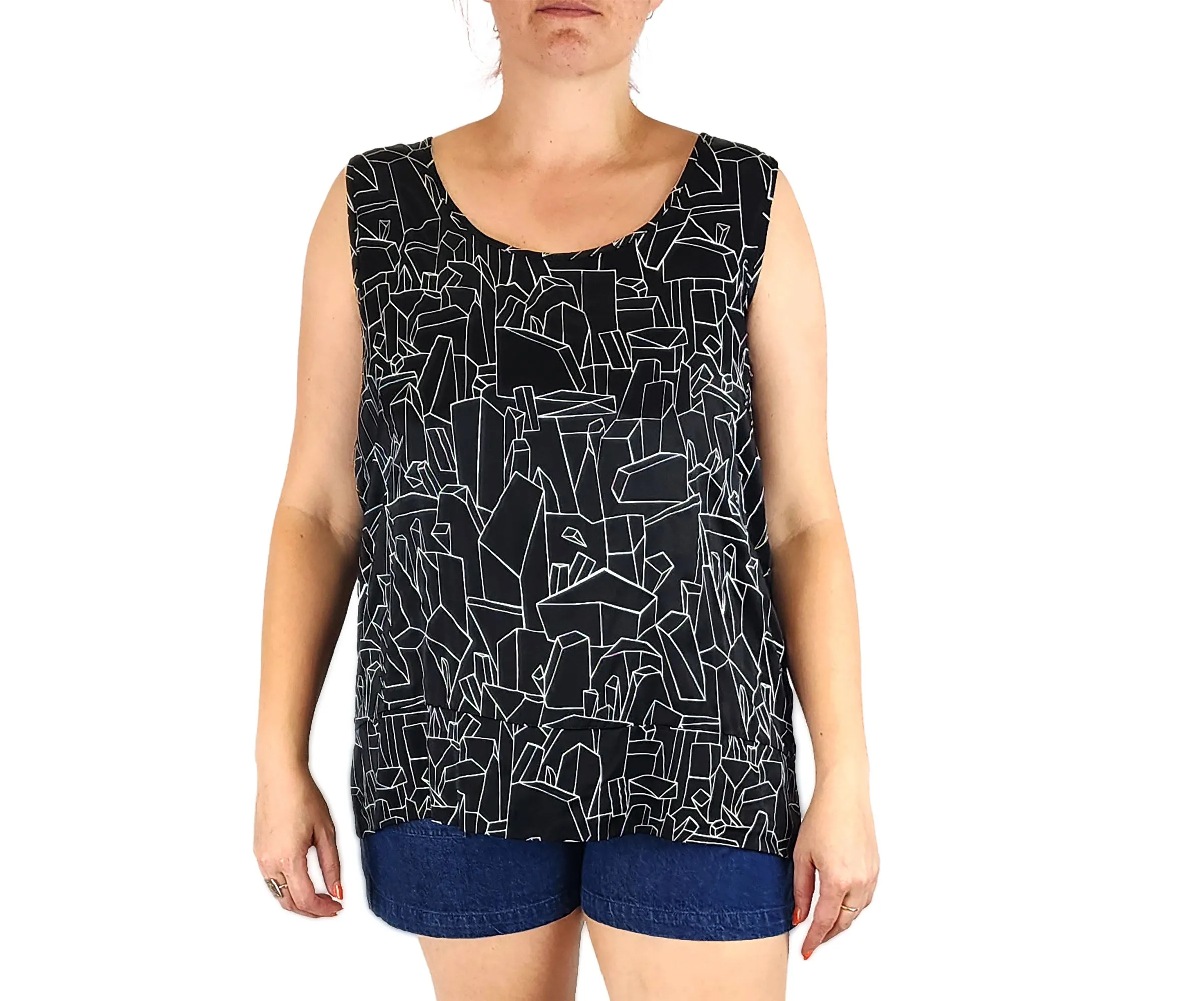 Elk black geometric print top size XL