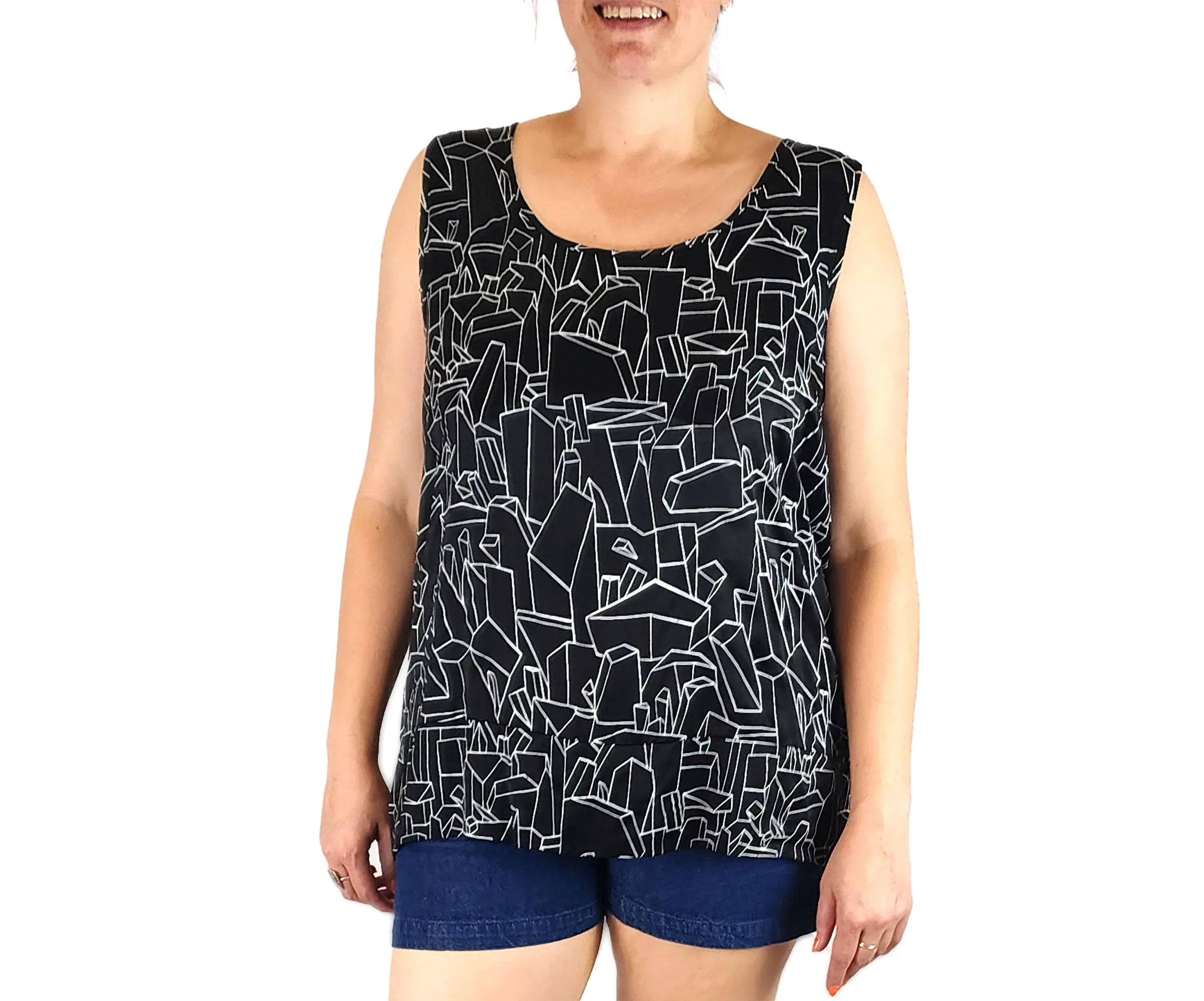 Elk black geometric print top size XL