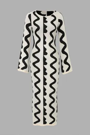 Emily - Knitted dress with wave pattern