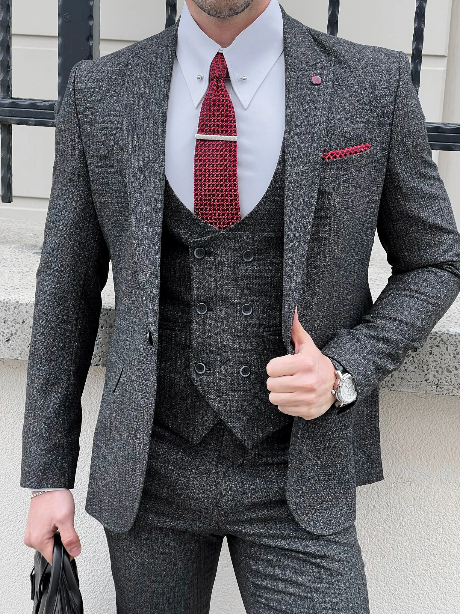 Fabio Anthracite Slim Fit Woolen Suit for the Modern Man