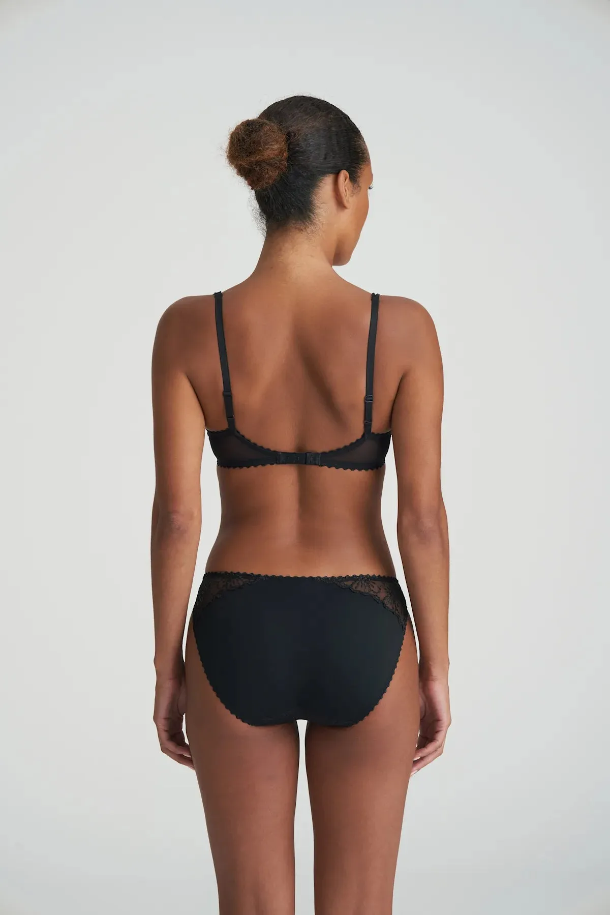 Jane Balcony Horizontal Seam Bra In Black - Marie Jo