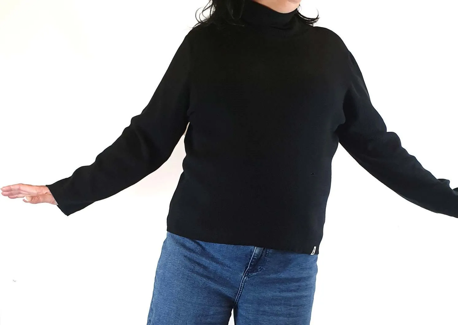 Lucy & Yak black cotton knit jumper size XL