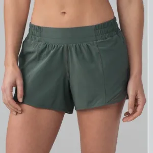 Lululemon Hotty Hot Short II (Long 4&quot;) Dark Forest Size 6 W7AGTTP