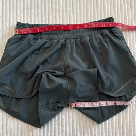 Lululemon Hotty Hot Short II (Long 4&quot;) Dark Forest Size 6 W7AGTTP
