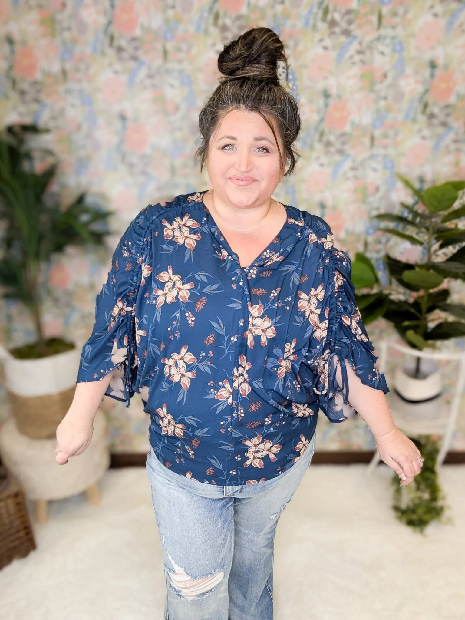 Luna Ruched 3/4 Sleeve Top in Navy Floral