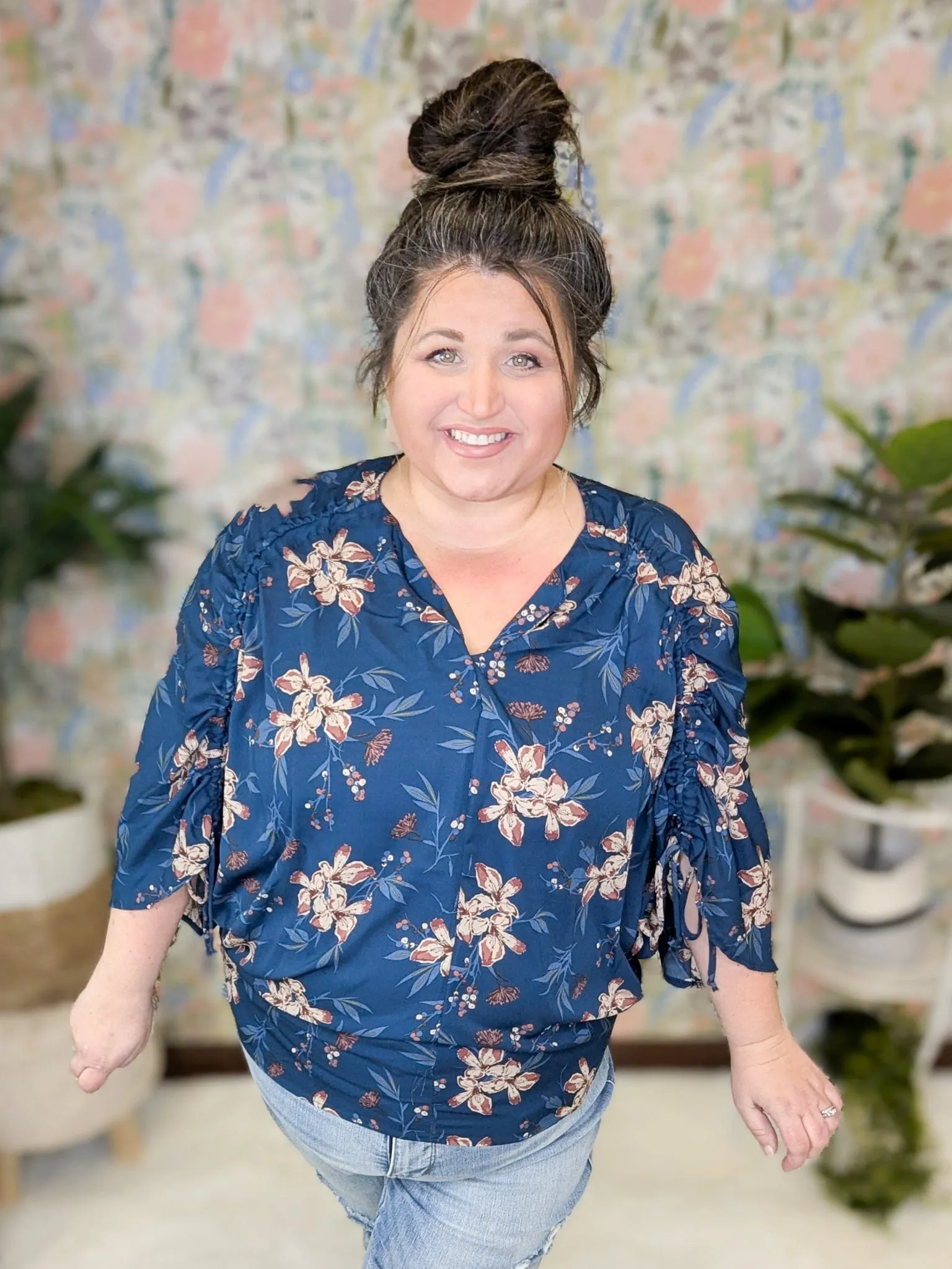 Luna Ruched 3/4 Sleeve Top in Navy Floral