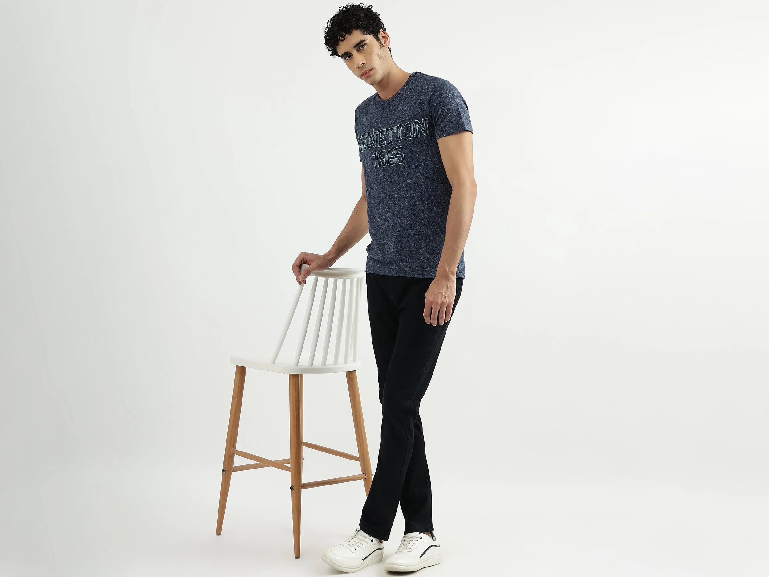Men Solid Carrot Fit Jeans