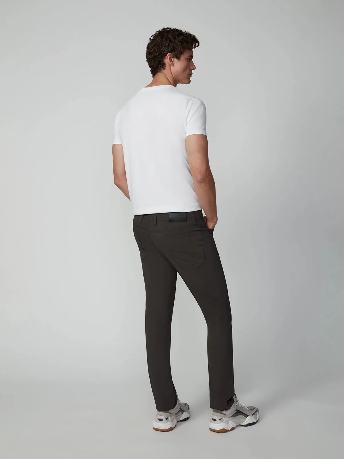 Men's Solid Bungee Relaxed 5-Pocket Pant