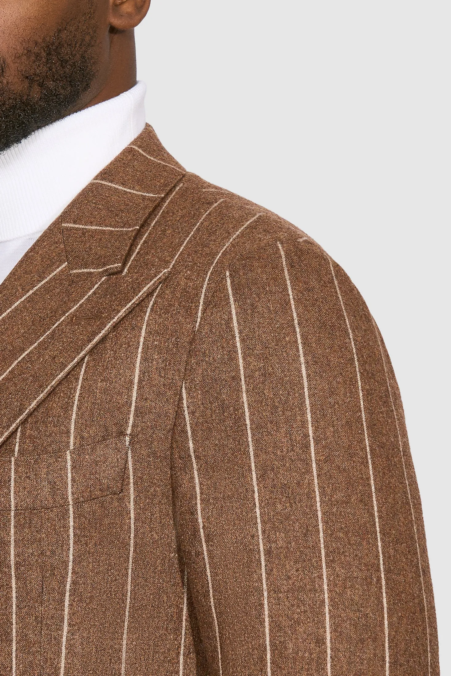 New SUITREVIEW Elmhurst Ginger Chalkstripe Wool and Cashmere DB Suit - Size 40L