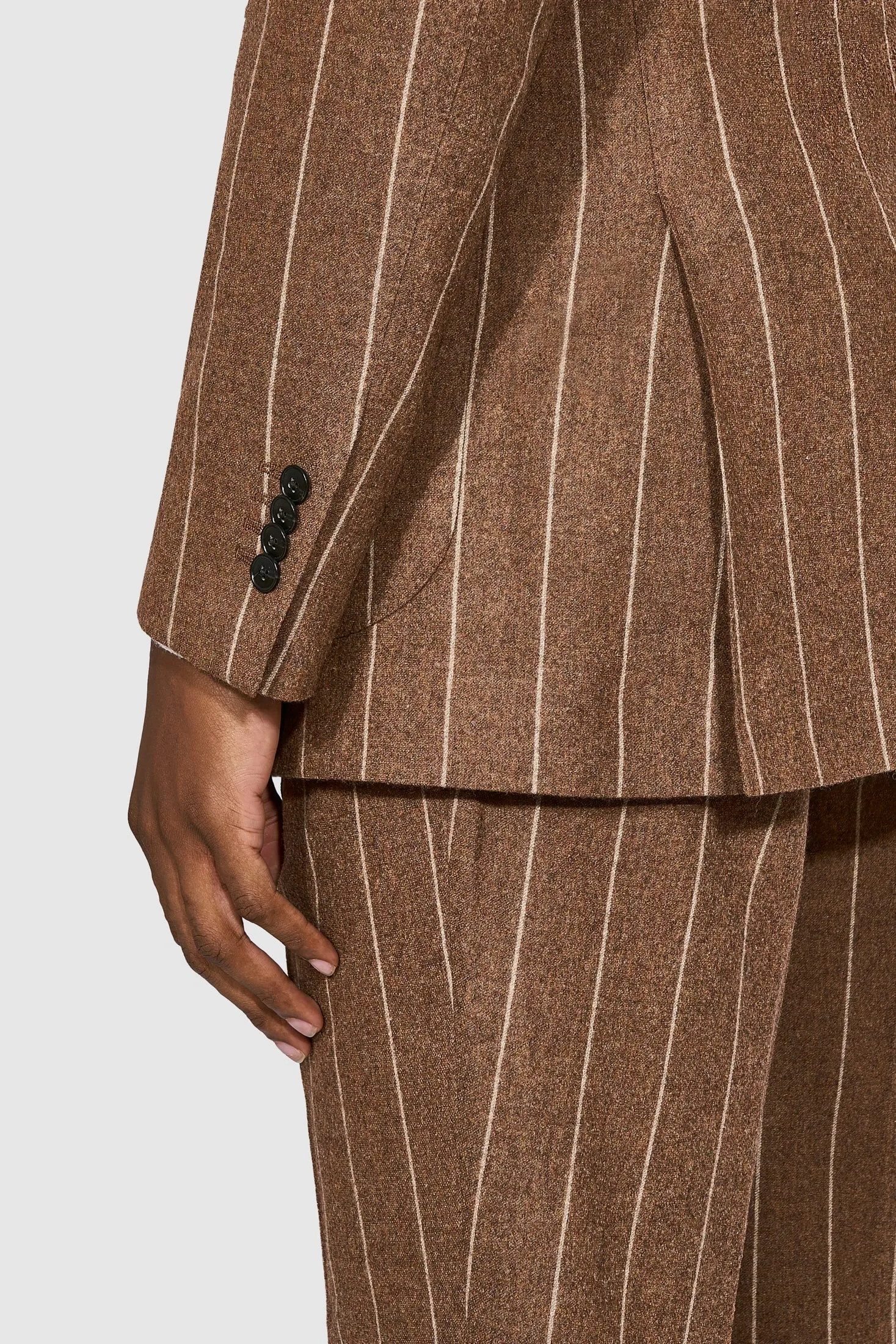 New SUITREVIEW Elmhurst Ginger Chalkstripe Wool and Cashmere DB Suit - Size 40L