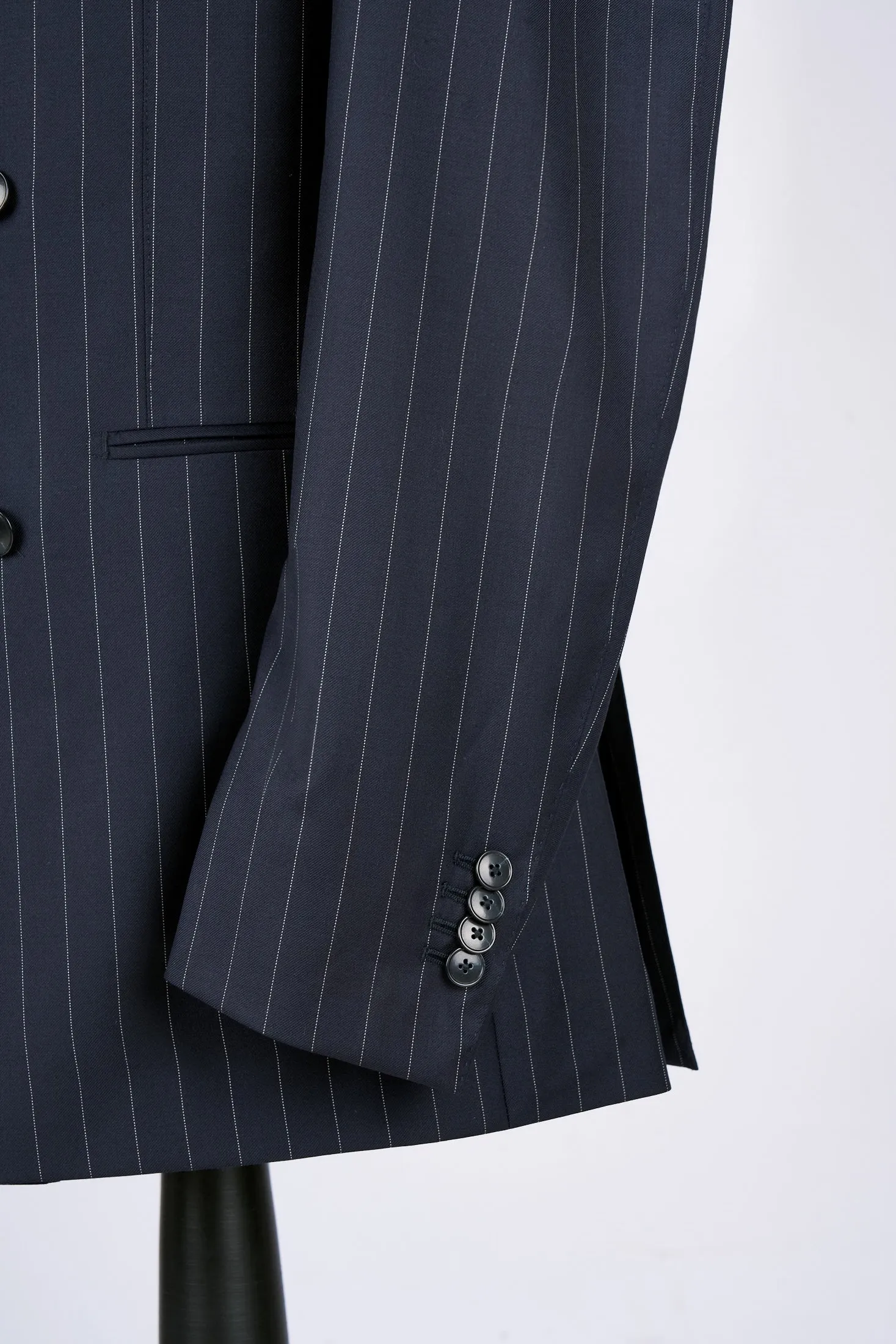 New SUITREVIEW Elmhurst Navy Pinstripe Pure Wool All Season DB Suit - Size 38S (Waist Size 30) (Final Sale)