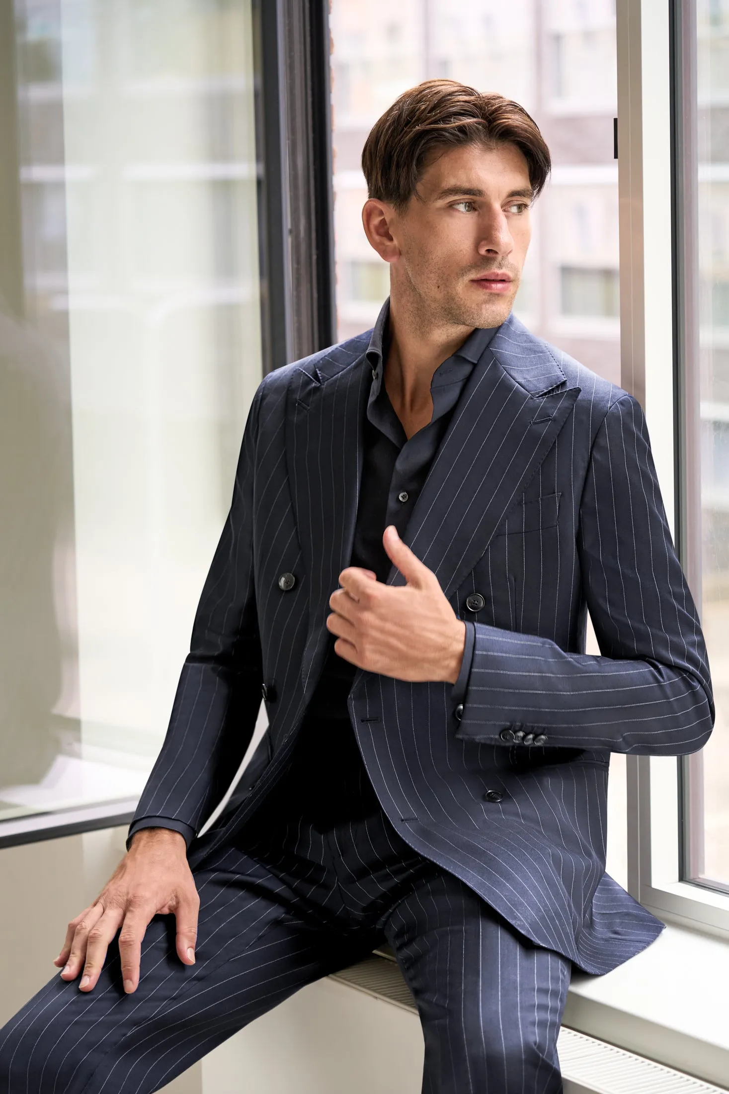 New SUITREVIEW Elmhurst Navy Pinstripe Pure Wool All Season DB Suit - Size 38S (Waist Size 30) (Final Sale)
