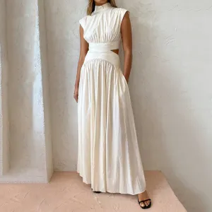 Prudence - Elegant sleeveless dress with a fashionable high neckline