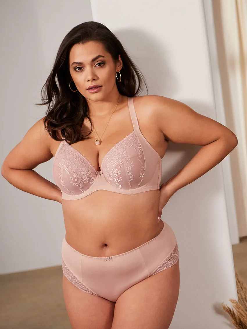 Sculptresse Roxie Brief