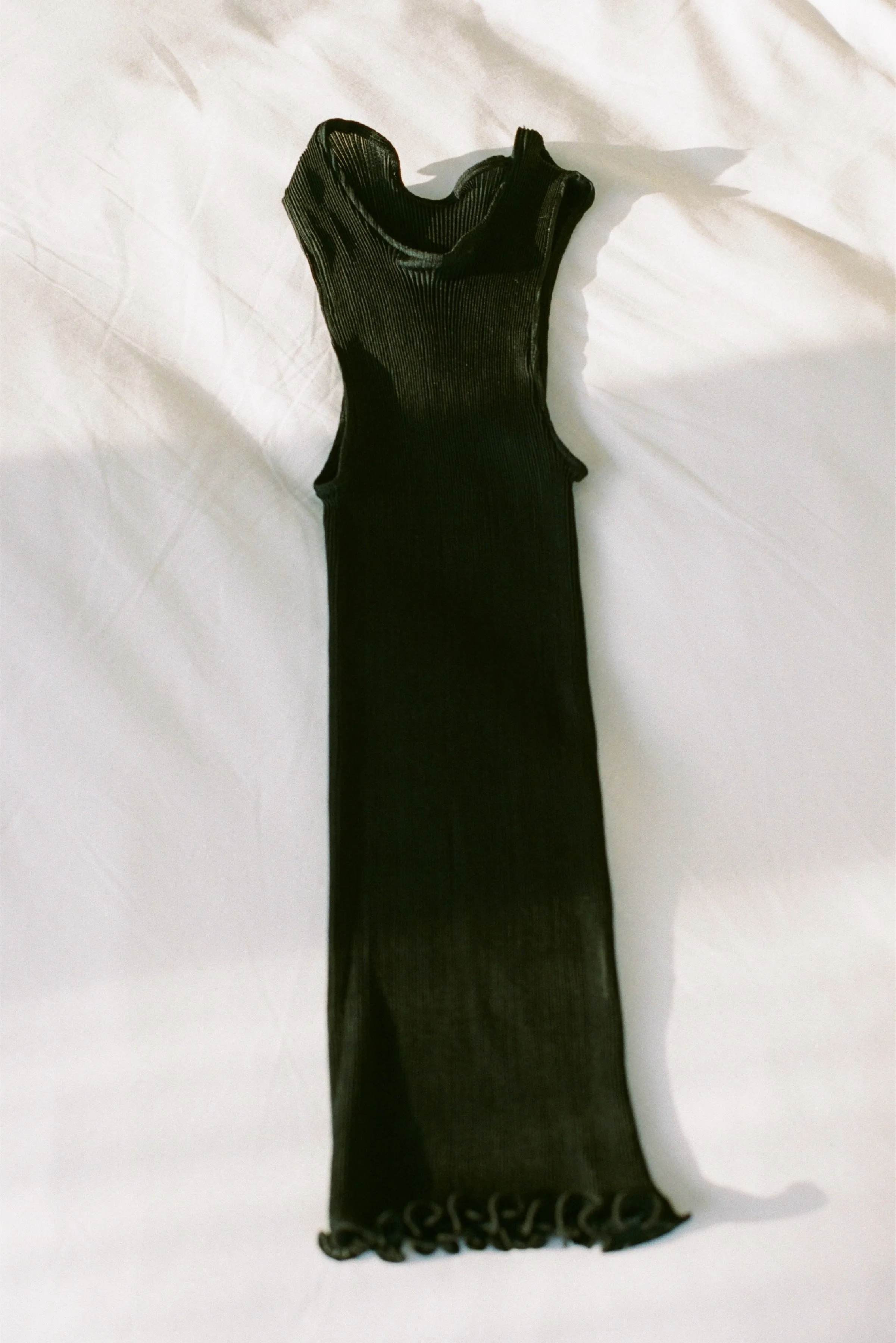 SILK TANK TOP BLACK