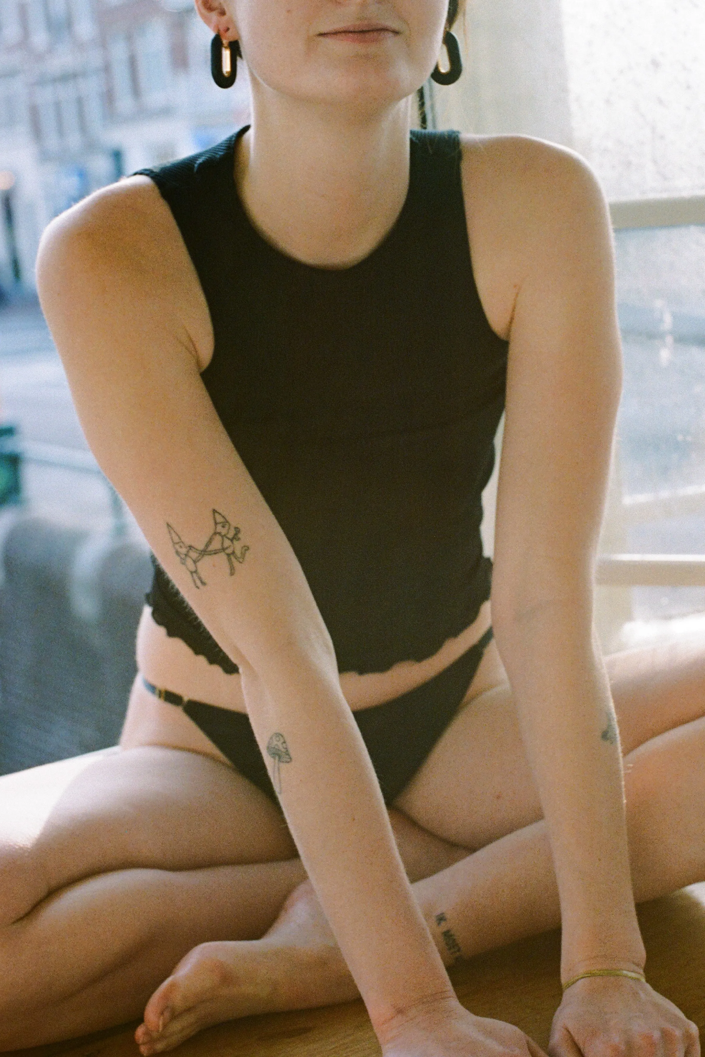 SILK TANK TOP BLACK
