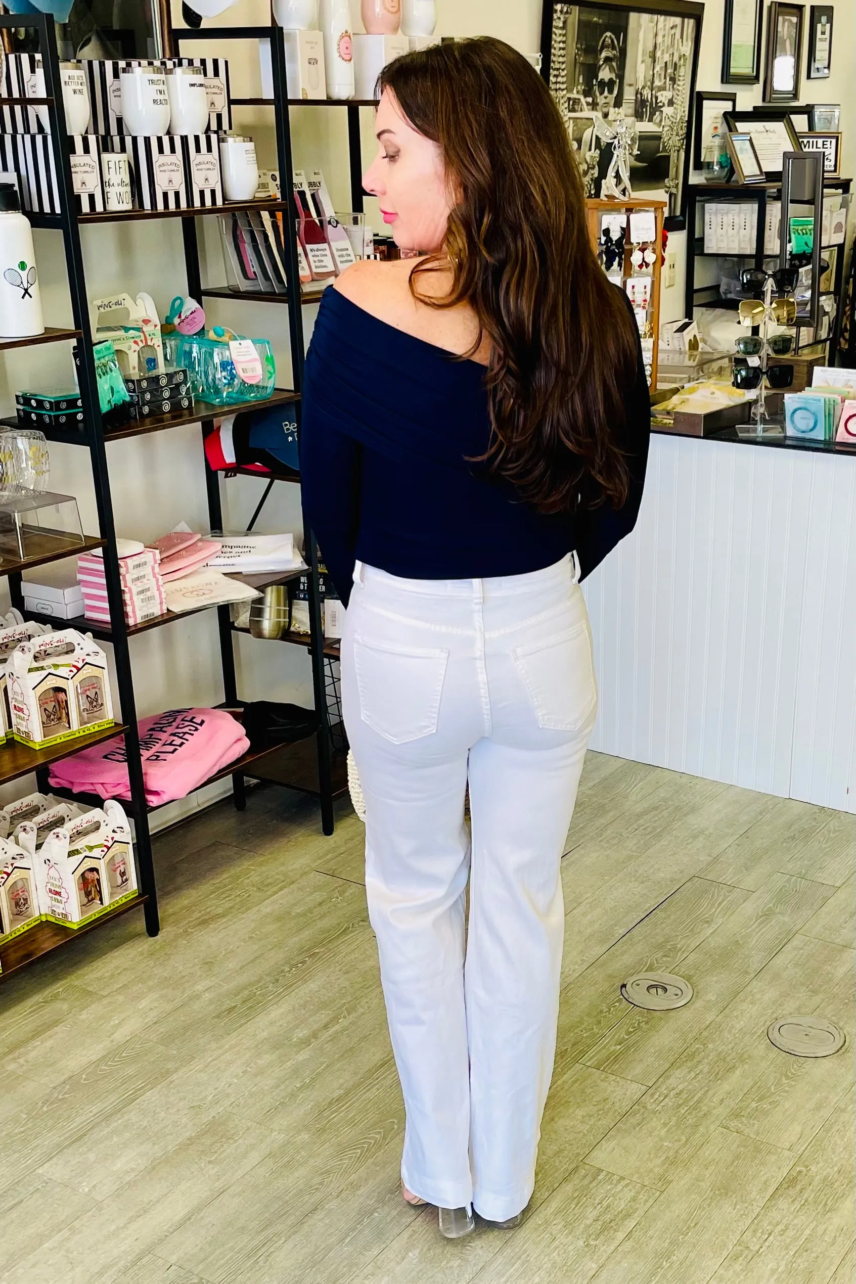 The Q2 Straight Leg Jeans with Gold Button Details - White