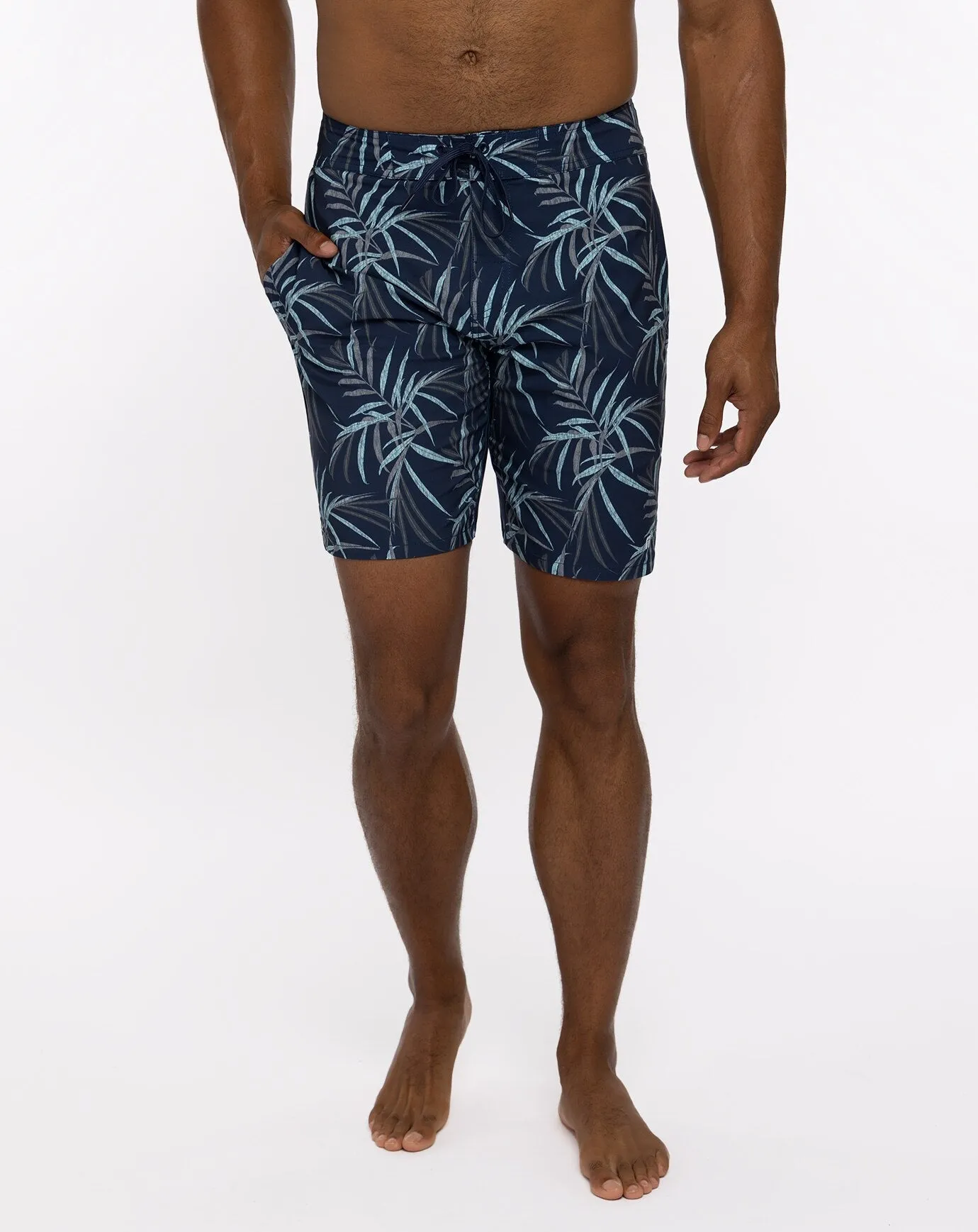 TRAVISMATHEW MENS TRAWLER SHORTS - DRESS BLUES