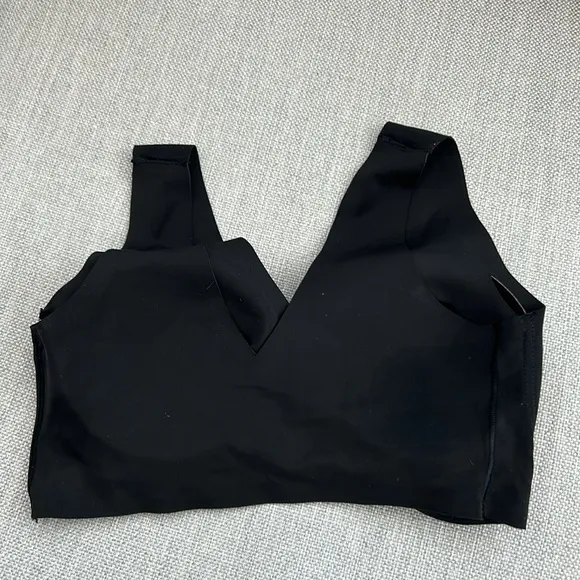 True &amp; Co NEW Body lift v neck bralette
