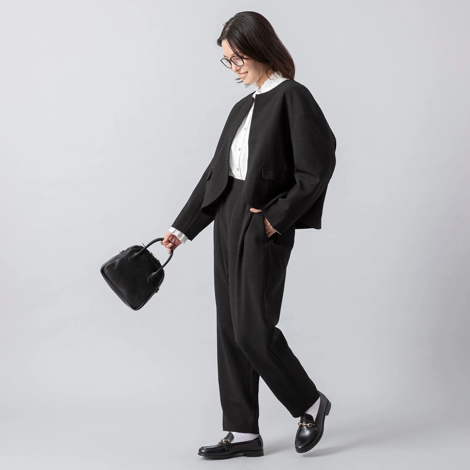 uncinq | アンサンク　Crepe Crewneck Jacket