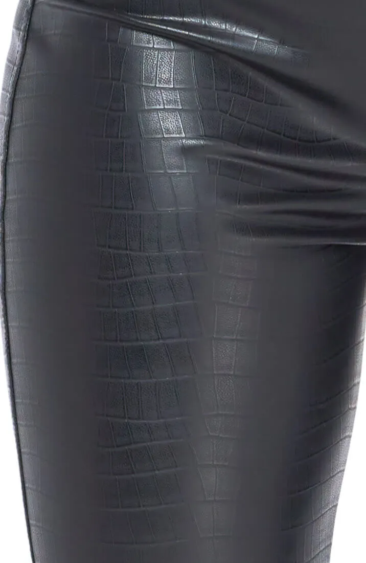Wet look X Crocodile Pants - Lean Back